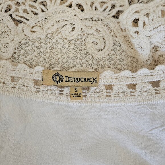 Democracy cream color Embroidered Boho 3/4 Sleeve Shirt Top Blouse Size SM - Picture 4 of 7